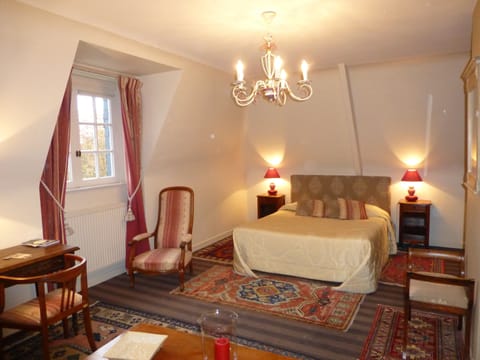 Minibar, individually decorated, individually furnished, desk