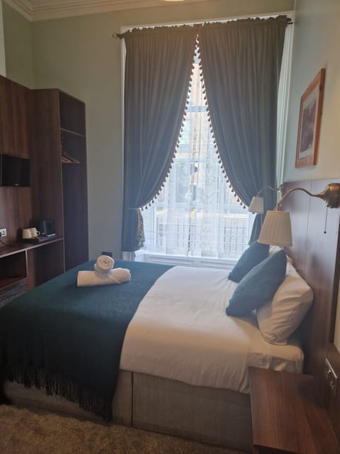 Premier Double Room, 1 Double Bed | Iron/ironing board, free WiFi, bed sheets