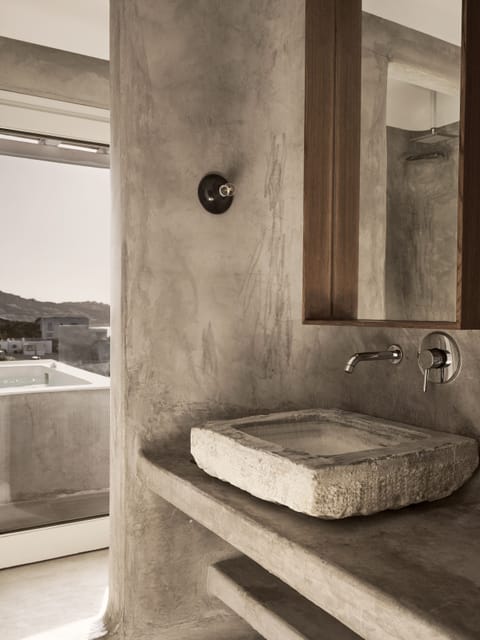 Honeymoon Sunset & Sea View Suite with Heated Plunge Pool | Bathroom | Shower, rainfall showerhead, designer toiletries, hair dryer