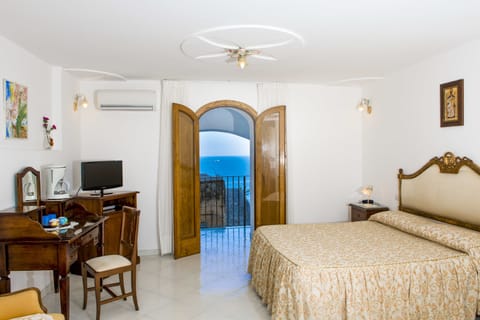 Standard Double Room, Balcony, Partial Sea View | Premium bedding, in-room safe, desk, free WiFi