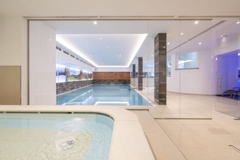 2 indoor pools, sun loungers