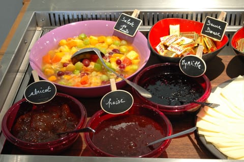 Daily buffet breakfast (EUR 17 per person)