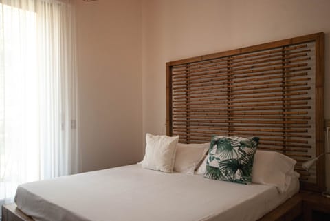 Comfort Room, Balcony, Mountain View | Free WiFi, bed sheets