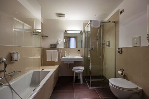 Junior Suite, 1 King Bed (Living Room) | Bathroom | Free toiletries, hair dryer, bidet, towels