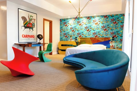 Minibar, in-room safe, individually decorated, individually furnished