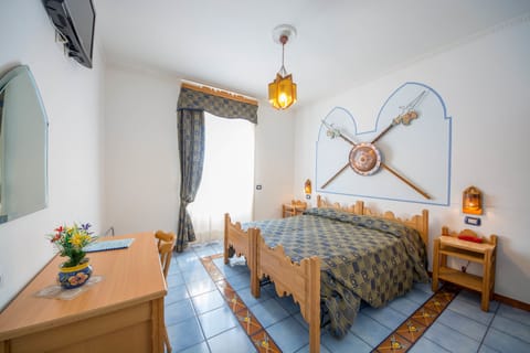 Economy Double Room | In-room safe, individually decorated, individually furnished, desk