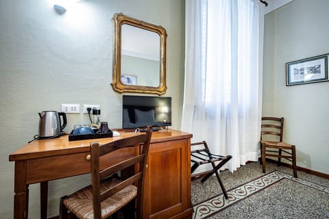 Double Room | Frette Italian sheets, premium bedding, down comforters, desk