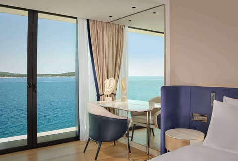 Superior Room, Sea View (Collection) | Premium bedding, in-room safe, desk, laptop workspace