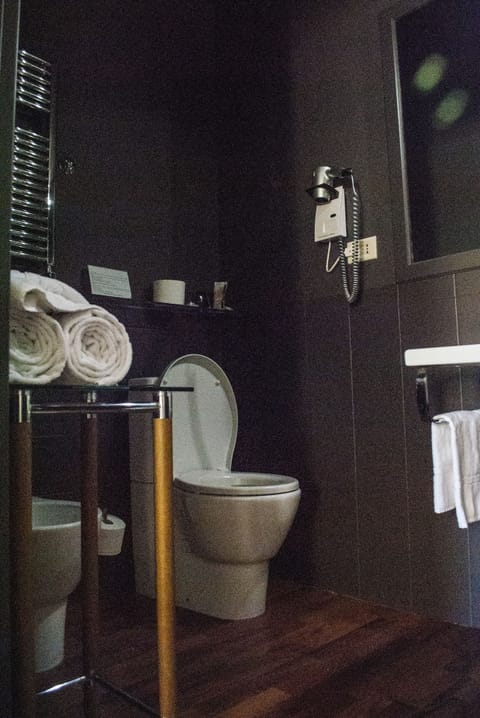 Double Room (ATTIC- Skylight ) | Bathroom | Shower, free toiletries, hair dryer, bidet