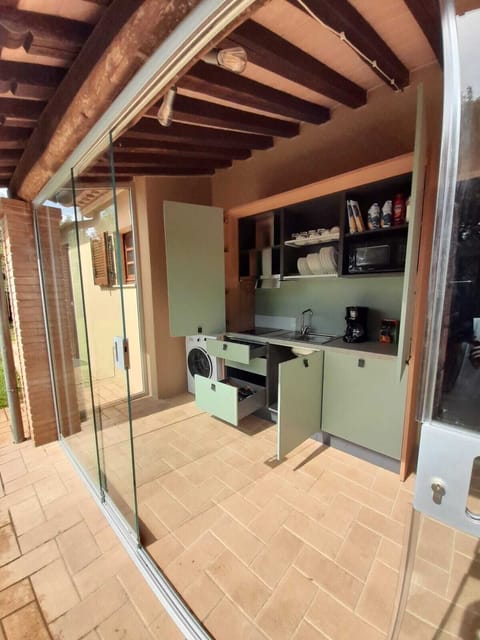 Fridge, microwave, stovetop