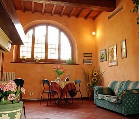 Free daily full breakfast