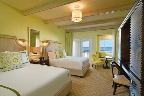 Room, 1 King Bed or 2 Queen Beds, Oceanfront (Superior) | Premium bedding, minibar, in-room safe, desk
