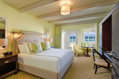 Room, 2 Queen Beds, Ocean View (Deluxe) | Premium bedding, minibar, in-room safe, desk
