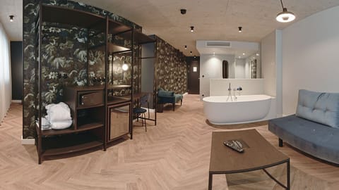 Shower, free toiletries, hair dryer, bathrobes