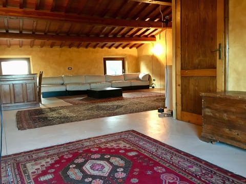 Grand Apartment, 4 Bedrooms, Kitchen, Tower | Living room