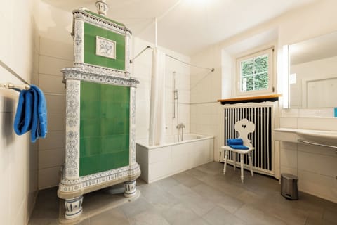 Superior Double Room | Bathroom | Deep soaking tub, hair dryer, towels