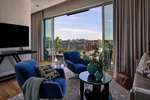 Signature Suite, Terrace | 1 bedroom, Frette Italian sheets, premium bedding, minibar