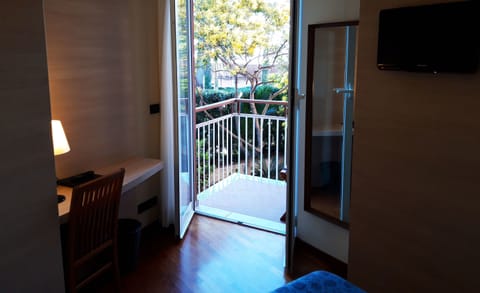 Single Room, Balcony | Desk, soundproofing, free WiFi, bed sheets