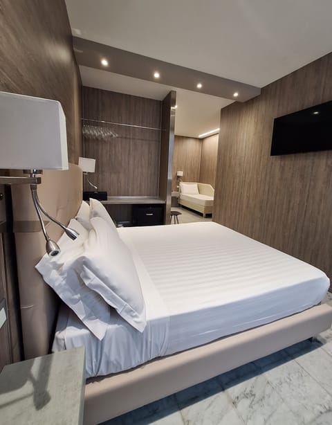 Superior Room | Frette Italian sheets, Select Comfort beds, minibar, in-room safe