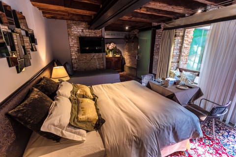 Junior Suite (Comfort with Private Garden) | Premium bedding, down comforters, Select Comfort beds, minibar