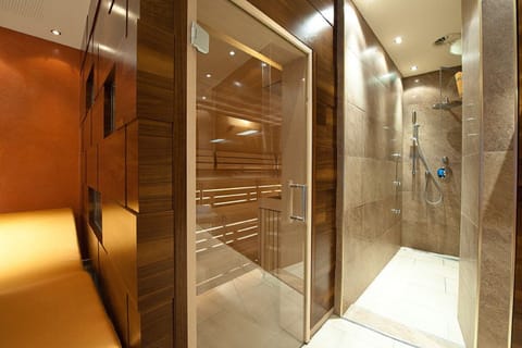 Sauna, Turkish bath, sports massages, facials, reflexology