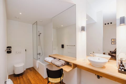 Executive Double Room | Premium bedding, in-room safe, desk, free WiFi