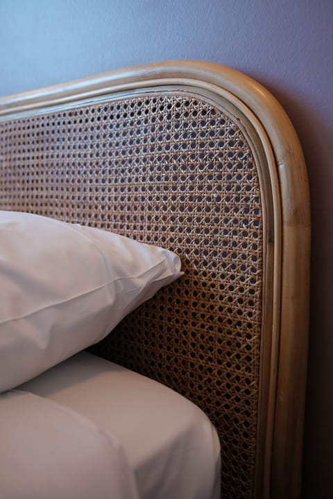 Chambre Cosy | Premium bedding, individually decorated, desk, laptop workspace