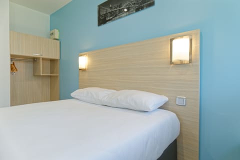 Double Room | Desk, iron/ironing board, free WiFi