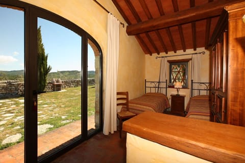 Villa, 3 Bedrooms, Vineyard View | Minibar, in-room safe, free WiFi