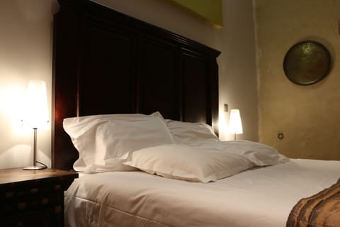 Family Room (L'écurie) | 1 bedroom, minibar, individually decorated, desk