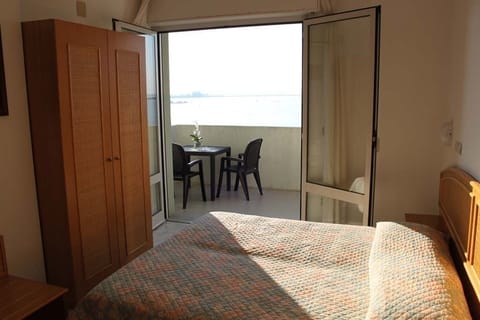 Double Room, Lagoon View (Small) | In-room safe, desk, free WiFi, bed sheets