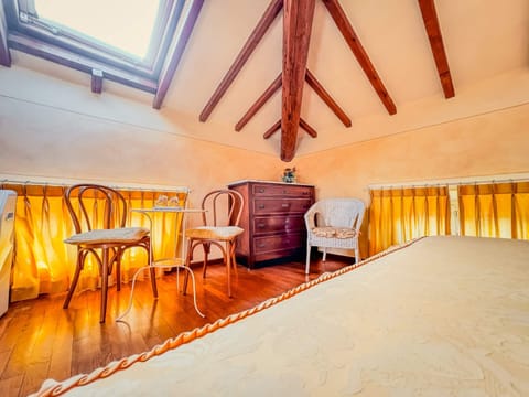 Basic Triple Room, Private Bathroom (6. Mansarda) | Hypo-allergenic bedding, individually decorated, individually furnished