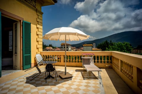 Deluxe Double Room, Private Bathroom (3. Pansé) | Terrace/patio