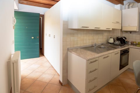 Comfort Triple Room (Triple Room) | Living area | 32-inch LCD TV with digital channels, TV