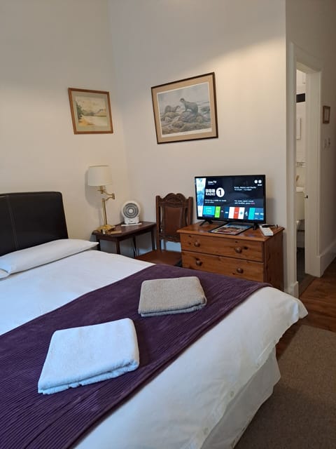 Double Room, Ensuite (Room 2)