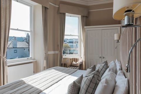 In-room safe, desk, iron/ironing board, free WiFi