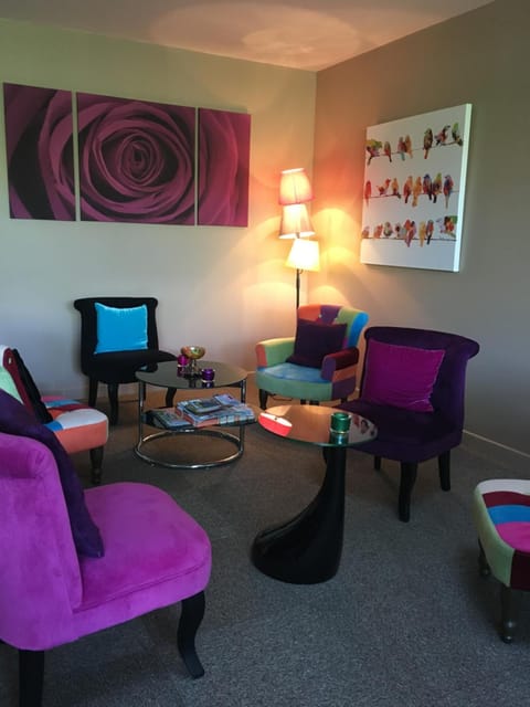 80-cm TV with cable channels