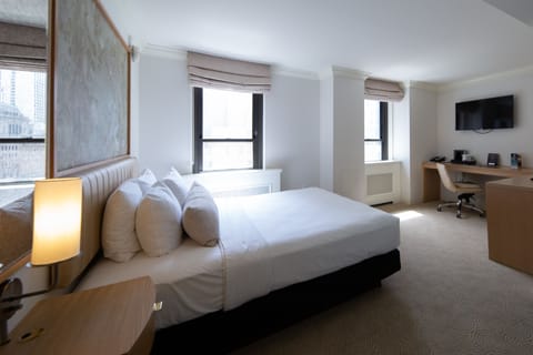 Standard Room | Premium bedding, in-room safe, desk, laptop workspace