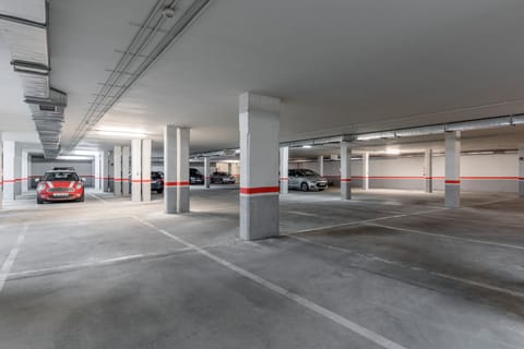 Self parking (EUR 7 per day)