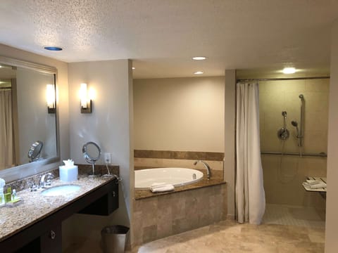 Presidential Suite, 2 Bedrooms | Bathroom | Combined shower/tub, designer toiletries, hair dryer, towels