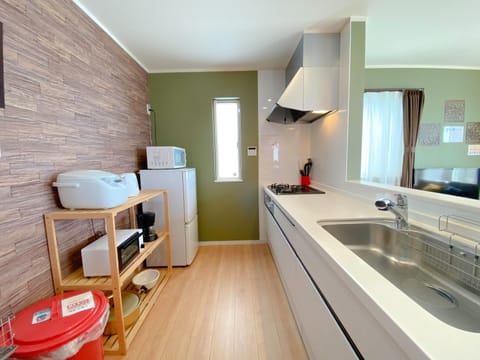 Family House, 3 Bedrooms, Non Smoking, Sea Facing (KIN1-E-) | Private kitchen | Fridge, microwave, stovetop, toaster