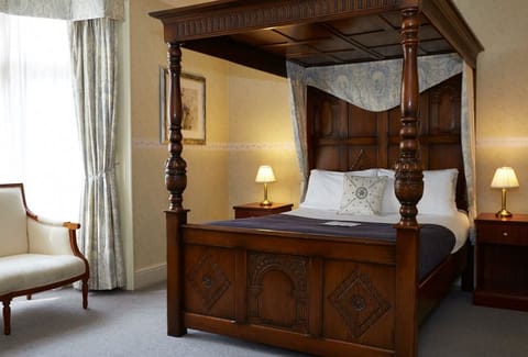 Iron/ironing board, free cribs/infant beds, rollaway beds, free WiFi