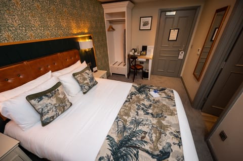 Comfort Double Room | Iron/ironing board, free WiFi