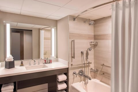 Premium bedding, in-room safe, individually decorated