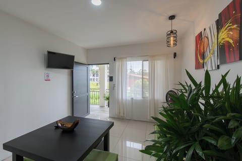 Deluxe Apartment, 1 Bedroom | 1 bedroom, free WiFi, bed sheets