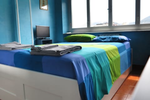 Double Room, Shared Bathroom | Egyptian cotton sheets, premium bedding, memory foam beds