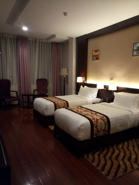 Twin Room, 1 Bedroom, Non Smoking, City View | Premium bedding, minibar, in-room safe, desk