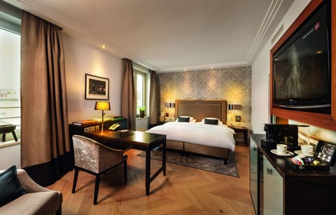 Executive Room, Multiple Beds | Premium bedding, minibar, in-room safe, individually decorated