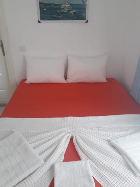 Quadruple Room | Free WiFi, bed sheets, wheelchair access