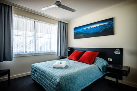 2 Bedroom Downstairs | Premium bedding, in-room safe, blackout drapes, iron/ironing board